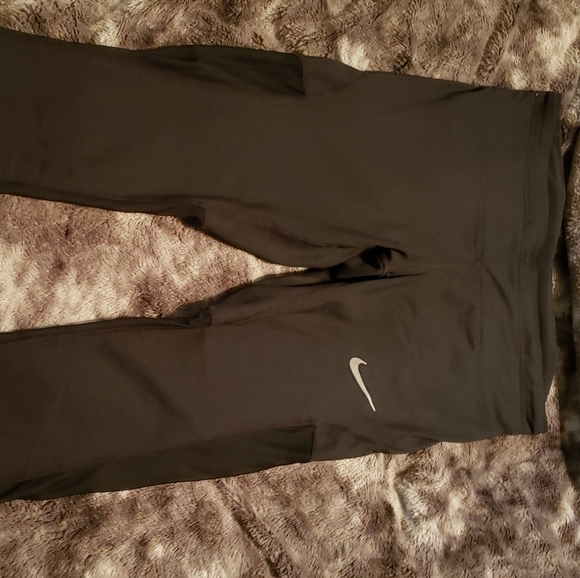 Nike Pants - Nike capris